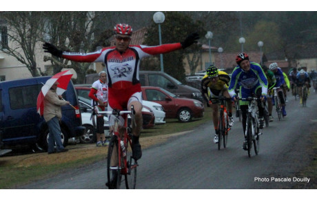 première victoire pour le CS Casteljalousain